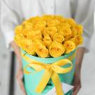 25 желтых роз в коробке тиффани